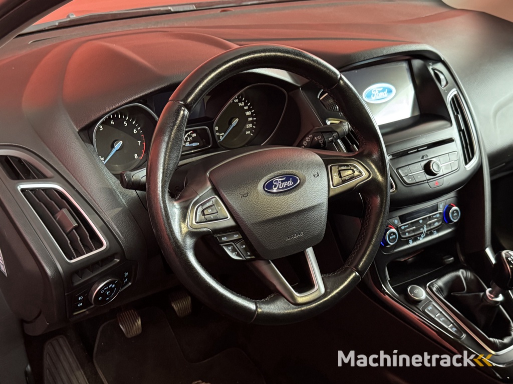 Ford Focus Wagon 1.5 Titanium | Cruise | Navi | Clima