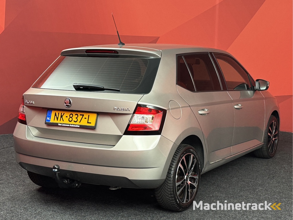 ŠKODA Fabia 1.2 TSI Active | Automaat | Airco | Trekhaak | APK 06-11-2026 |