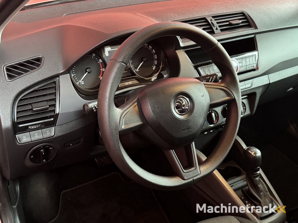 ŠKODA Fabia 1.2 TSI Active | Automaat | Airco | Trekhaak | APK 06-11-2026 |