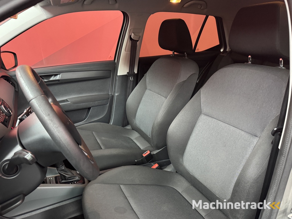 ŠKODA Fabia 1.2 TSI Active | Automaat | Airco | Trekhaak | APK 06-11-2026 |