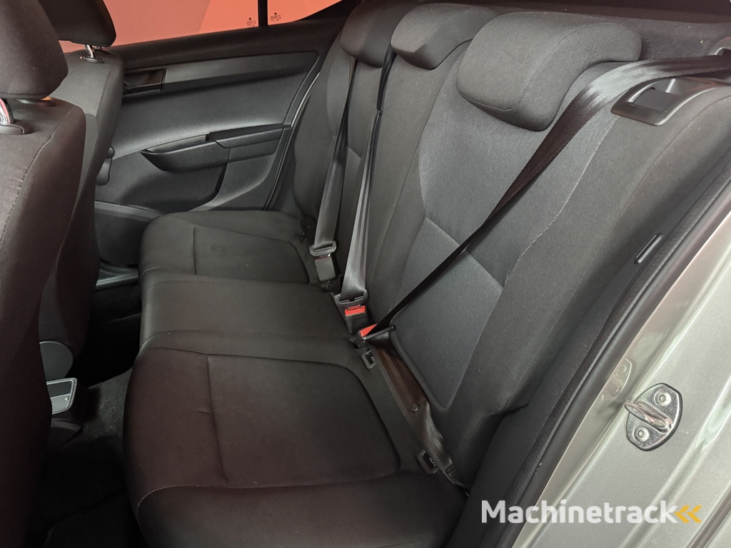 ŠKODA Fabia 1.2 TSI Active | Automaat | Airco | Trekhaak | APK 06-11-2026 |