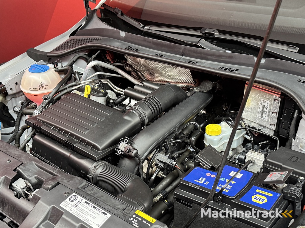 ŠKODA Fabia 1.2 TSI Active | Automaat | Airco | Trekhaak | APK 06-11-2026 |