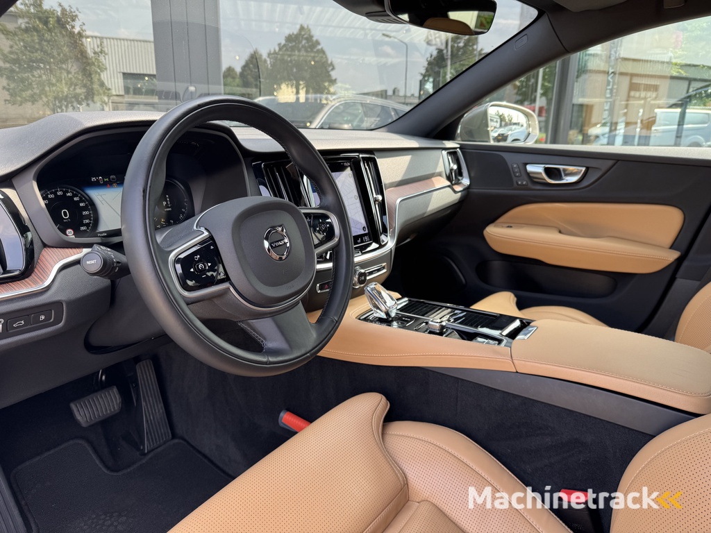 Volvo V60 2.0 T6 Recharge AWD Inscription | Trekhaak | Massage | Pilot Assist |