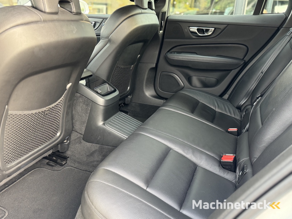 Volvo V60 2.0 T6 TE AWD Momentum Pro Leder | Camera | Carplay |
