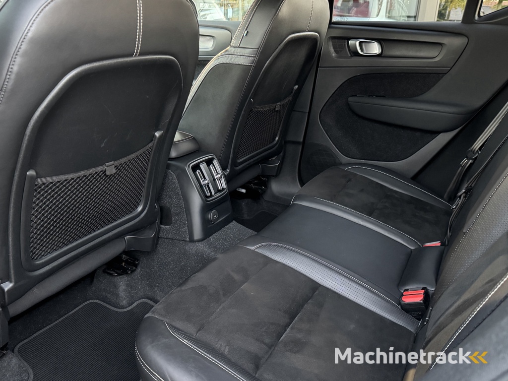 Volvo XC40 1.5 T5 Recharge R-Design | Pilot Ass. | Carplay | Comfortstoelen | NL-AUTO