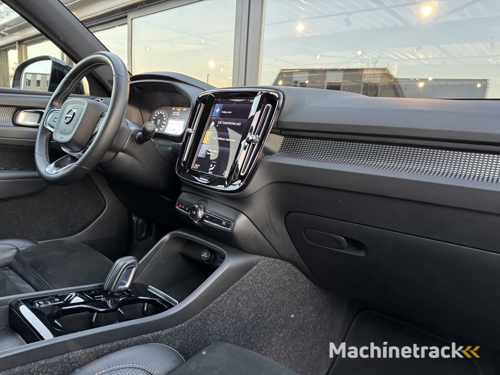 Volvo XC40 1.5 T5 Recharge R-Design | Pilot Ass. | Carplay | Comfortstoelen | NL-AUTO
