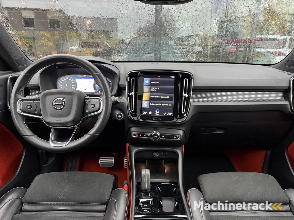 Volvo XC40 1.5 T5 Recharge R-Design Pano | Trekhaak | Pilot Ass. |