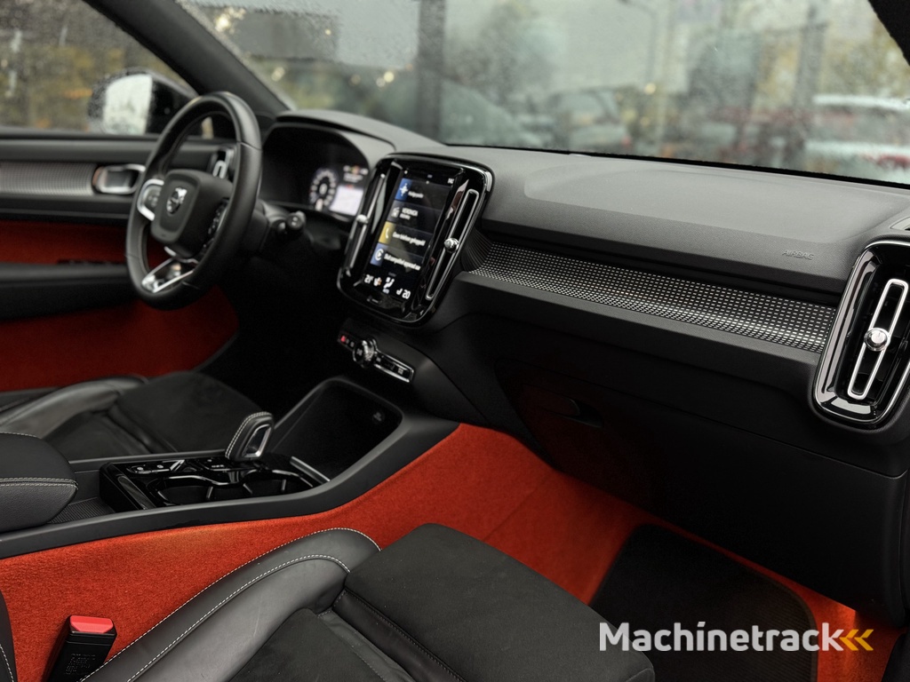 Volvo XC40 1.5 T5 Recharge R-Design Pano | Trekhaak | Pilot Ass. |