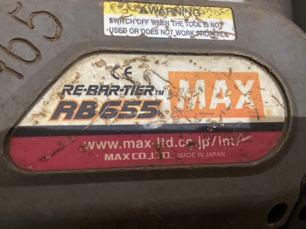 Vlechtmachine op accu MAX RB655