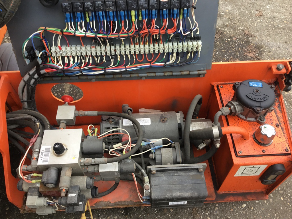 Schaarhoogwerker SKyjack SJ3219