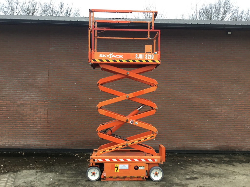 Schaarhoogwerker SKyjack SJ3219
