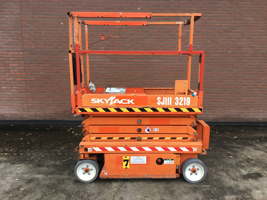 Schaarhoogwerker SKyjack SJ3219
