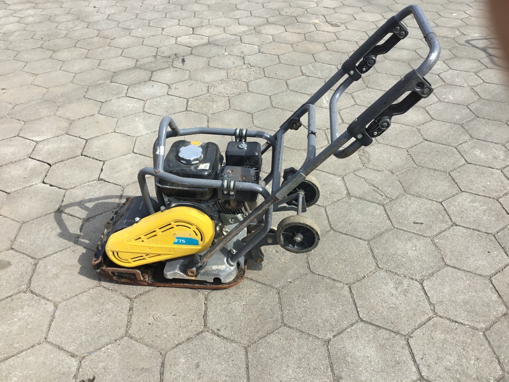 Gebruikte trilplaat Atlas Copco LF75