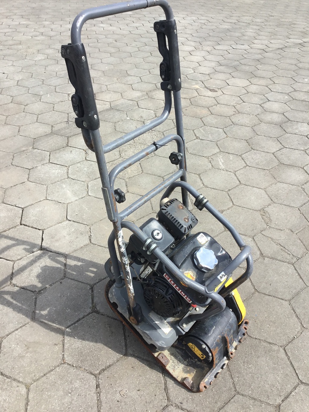 Gebruikte trilplaat Atlas Copco LF75