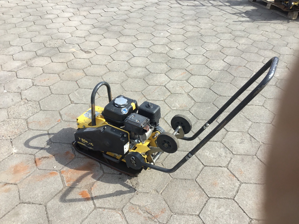 Gebruikte trilplaat Bomag BVP 10/36 (2021, zonder watertank)