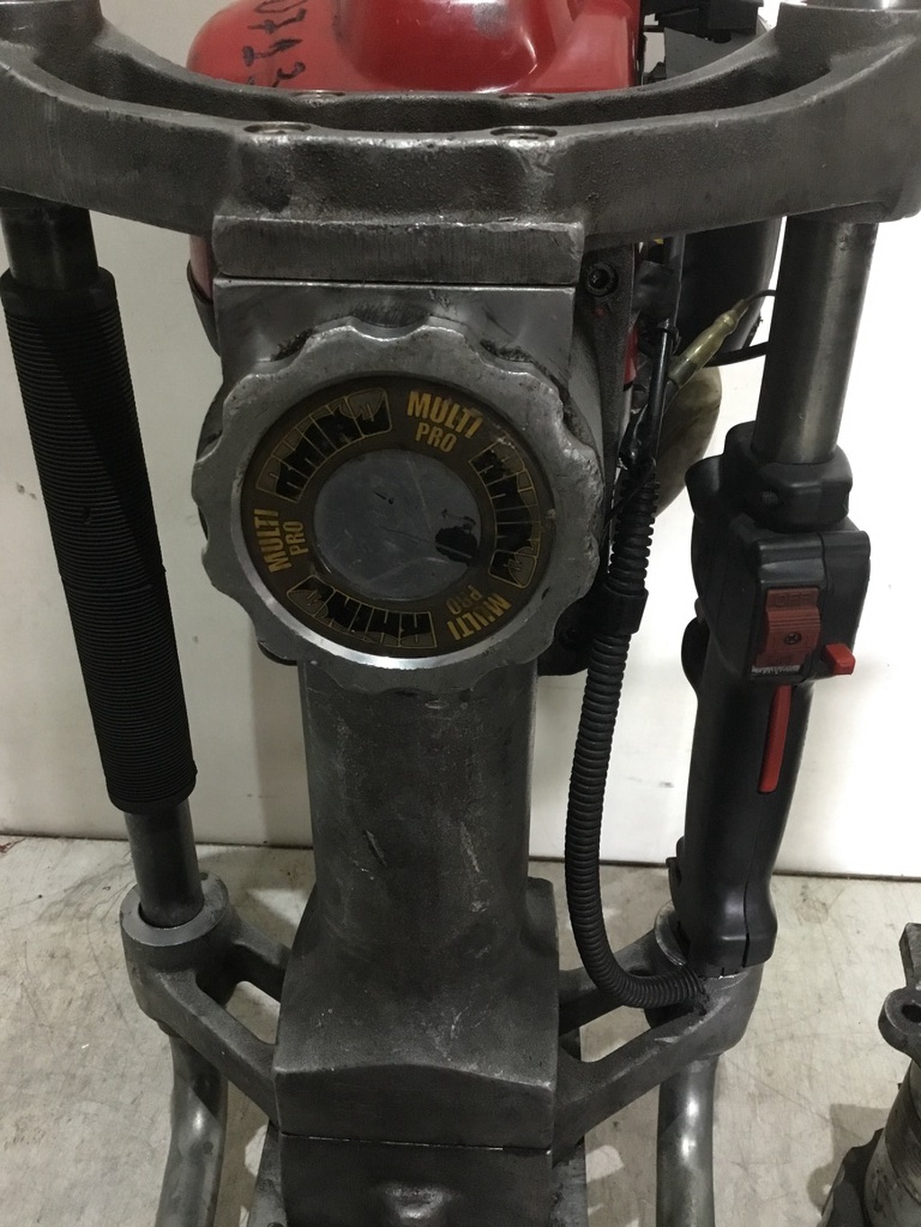 Gebruikte palenrammer Rhinotool Multipro XA