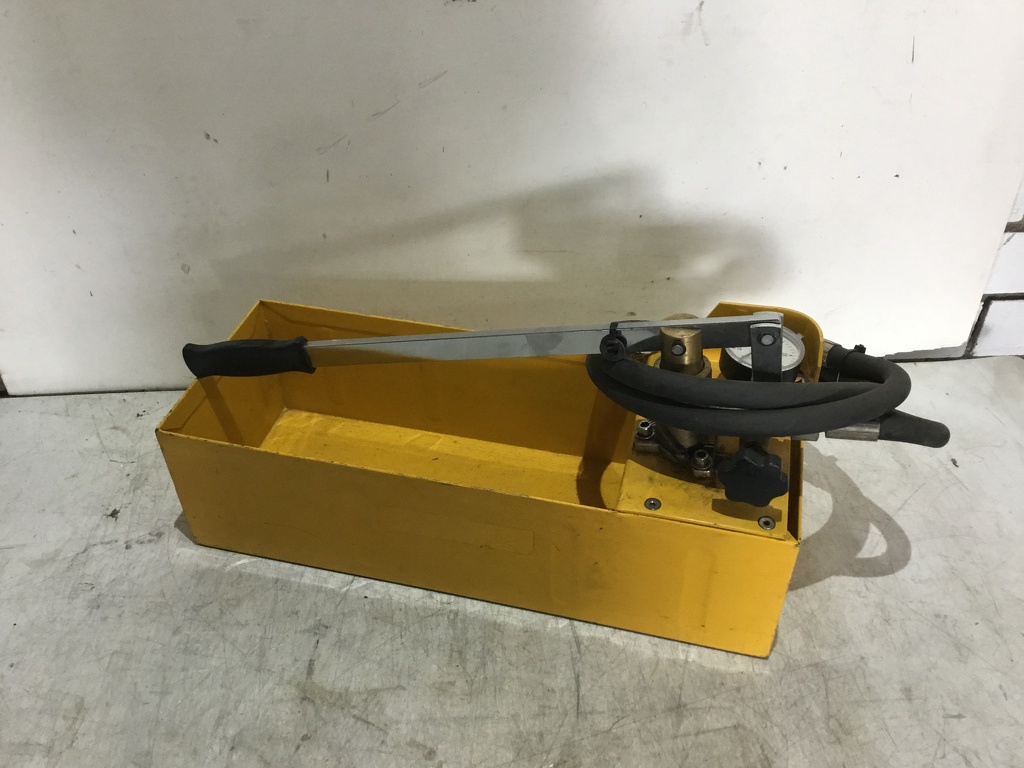 Gebruikte handperspomp Rems push