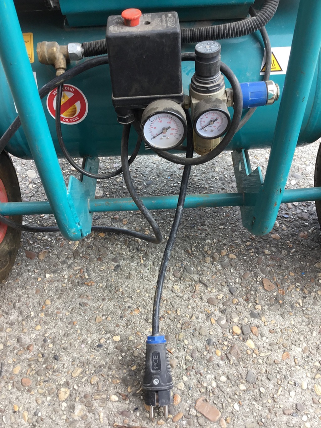 Gebruikte compressor Makita AC240