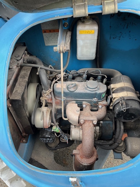 Gebruikte knikhoogwerker op rups Maeda NUL070