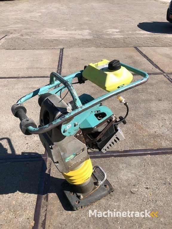 Gebruikte stamper AMMANN ATR68