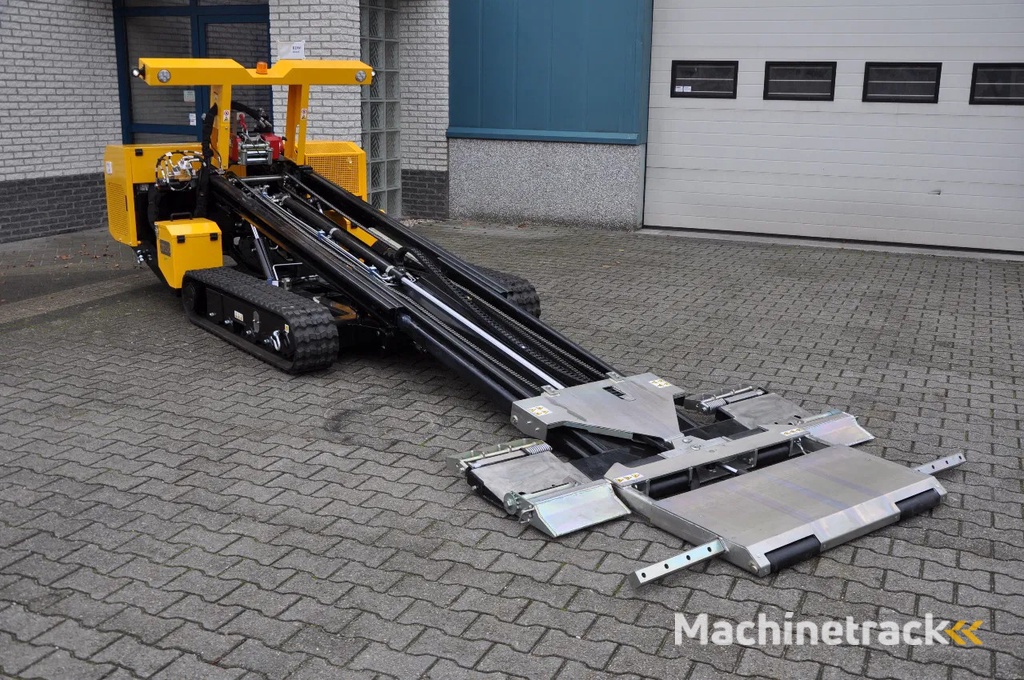 Towtrack benzine Rupsvoertuig - Caterpillar truck