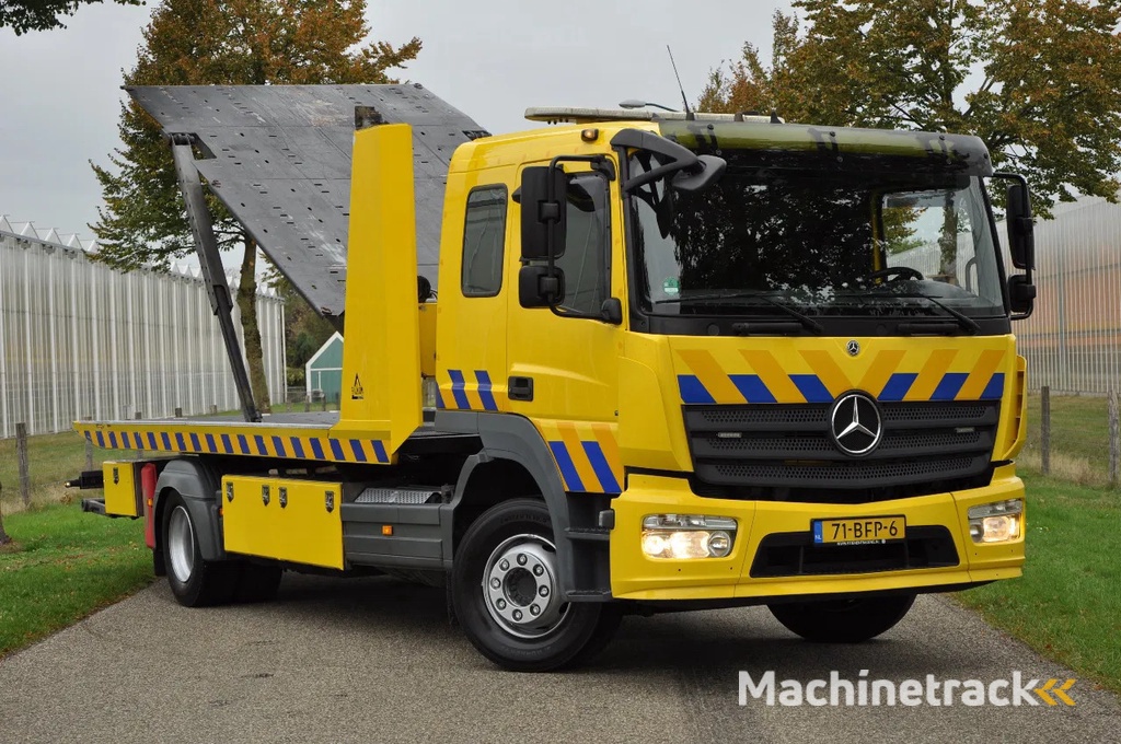 Mercedes-Benz Atego 1524 Falkom Towing Truck