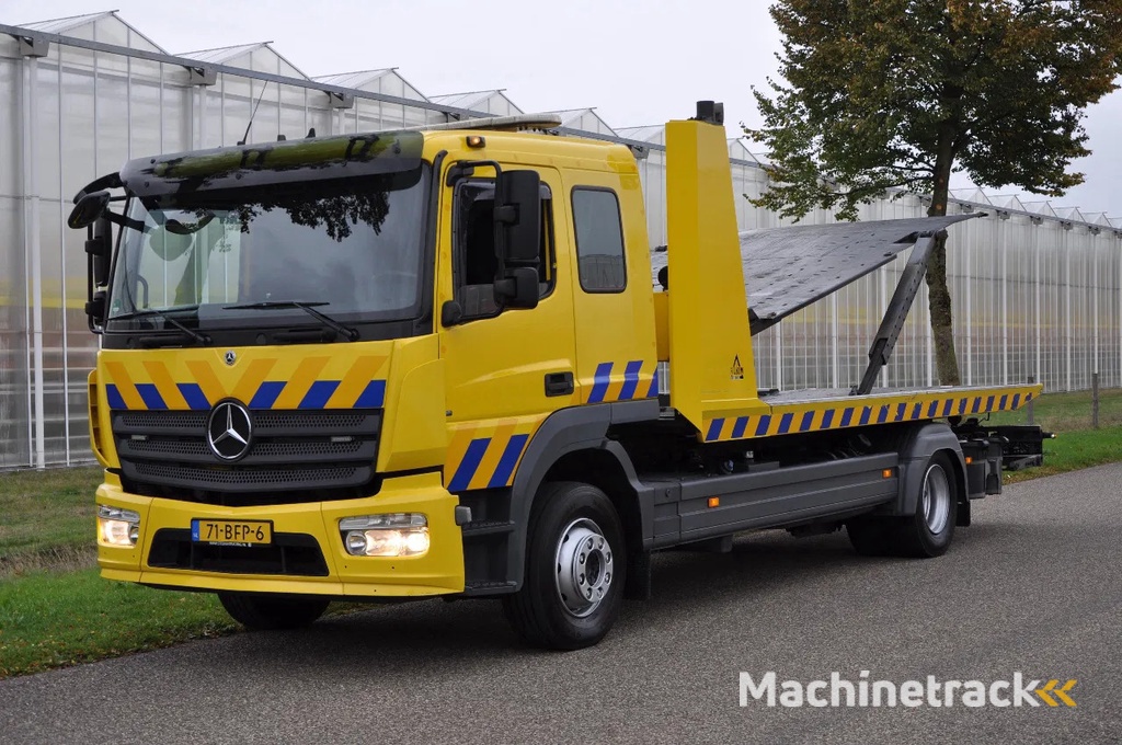 Mercedes-Benz Atego 1524 Falkom Towing Truck