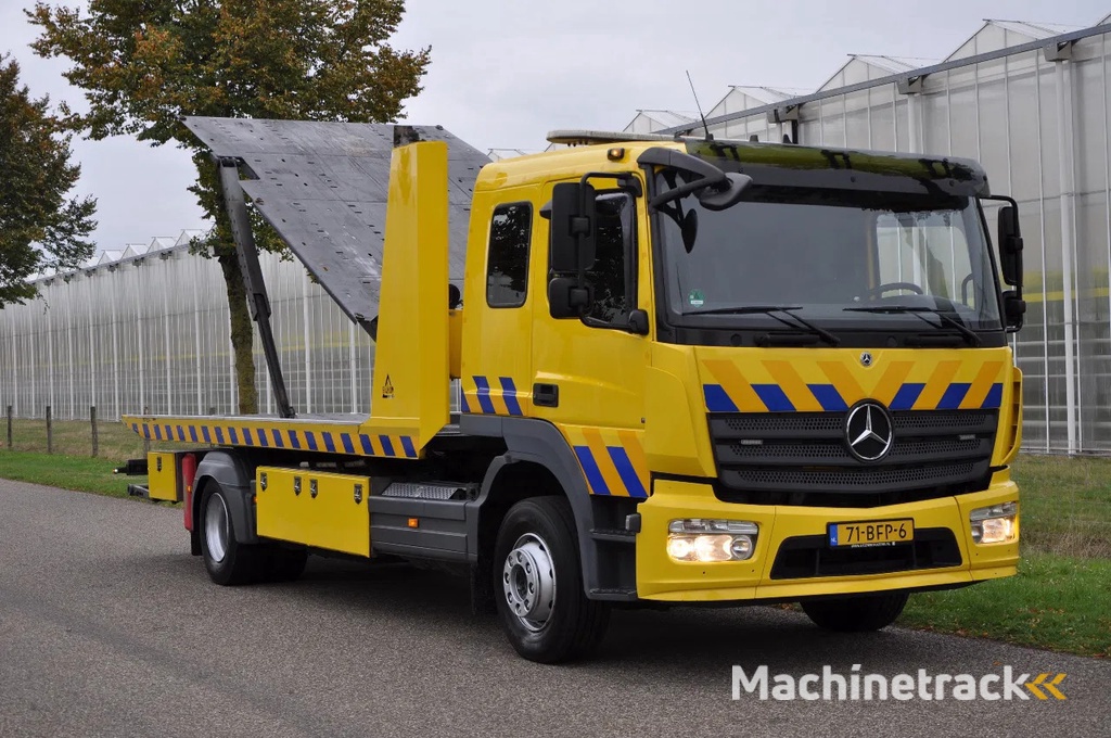 Mercedes-Benz Atego 1524 Falkom Towing Truck