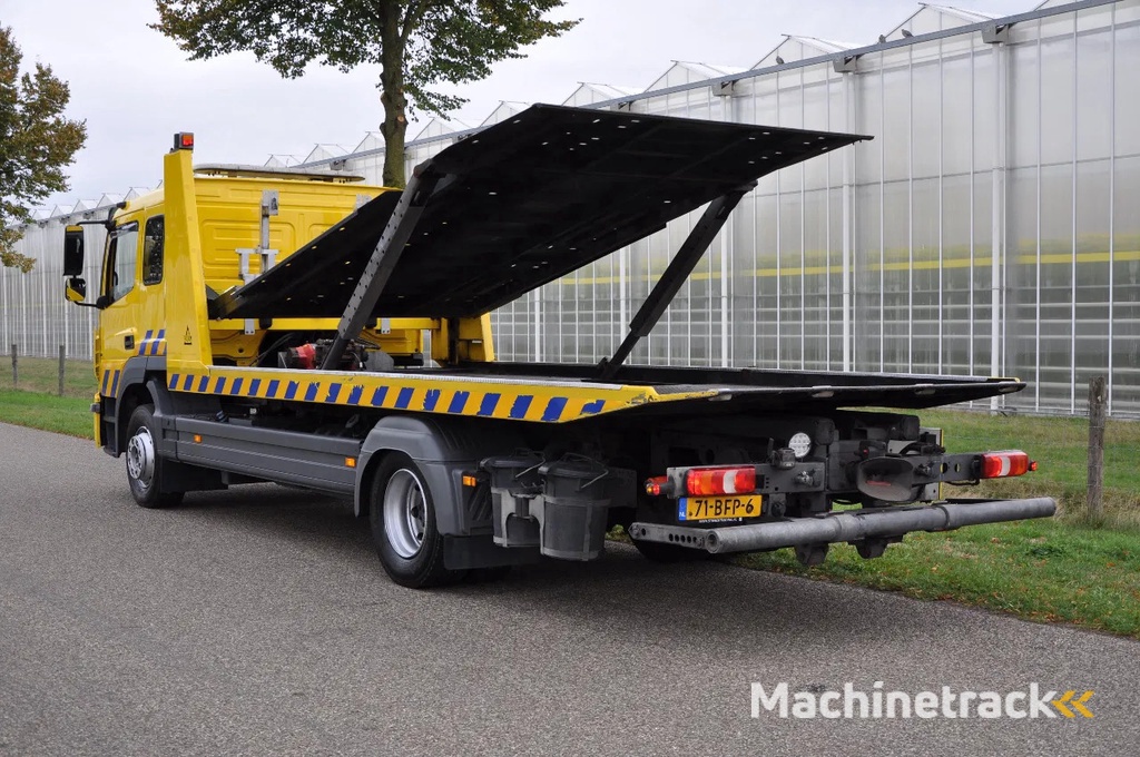 Mercedes-Benz Atego 1524 Falkom Towing Truck