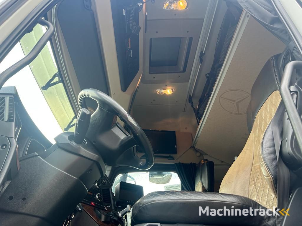 Mercedes-Benz Actros 4163 8x4/4 SLT