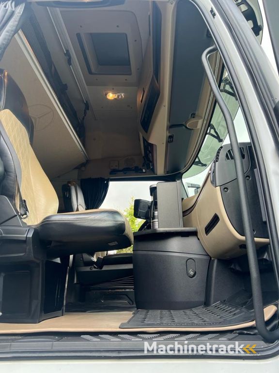 Mercedes-Benz Actros 4163 8x4/4 SLT