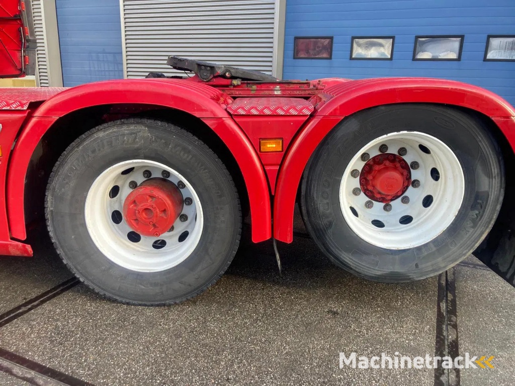 Scania R580 6×2 with Boogie Lift Axle