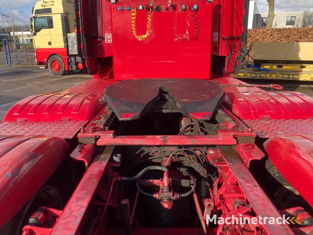 Scania R580 6×2 with Boogie Lift Axle