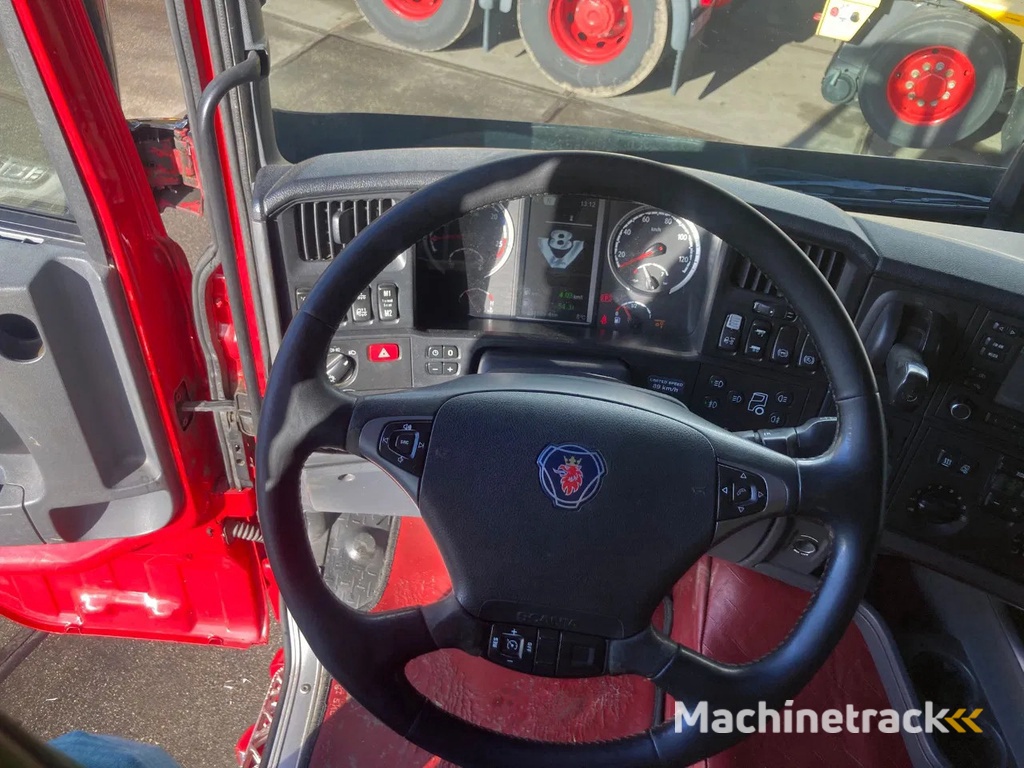 Scania R580 6×2 with Boogie Lift Axle