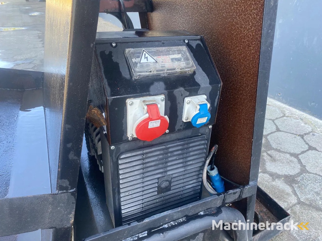 Eurotrac Aftakas-aangedreven aggregraat in aanbouwframe