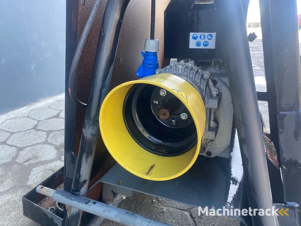 Eurotrac Aftakas-aangedreven aggregraat in aanbouwframe