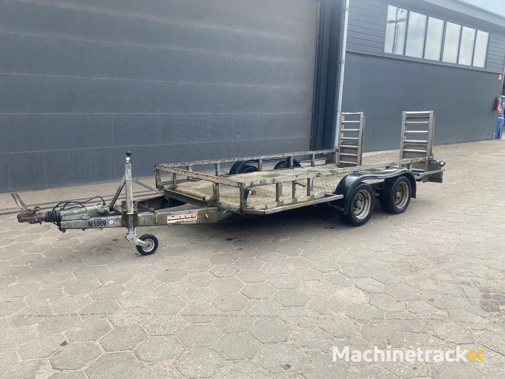 IFOR WILLIAMS tandemas machinetransporter