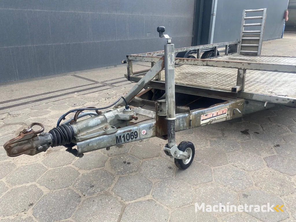 IFOR WILLIAMS tandemas machinetransporter