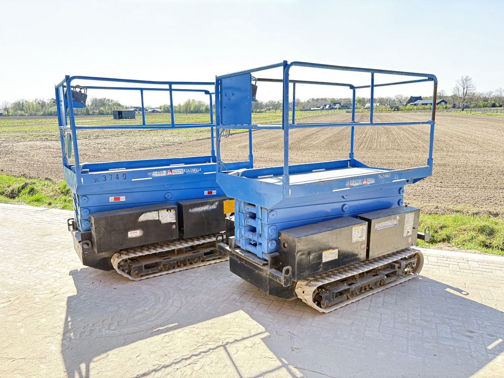 Hoogwerker 9m rupshoogwerker aichi rx07