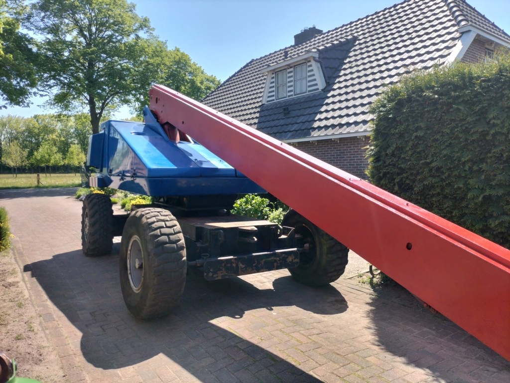 Hoogwerker telescoophoogwerker  snorkel  jlg  genie Haulotte