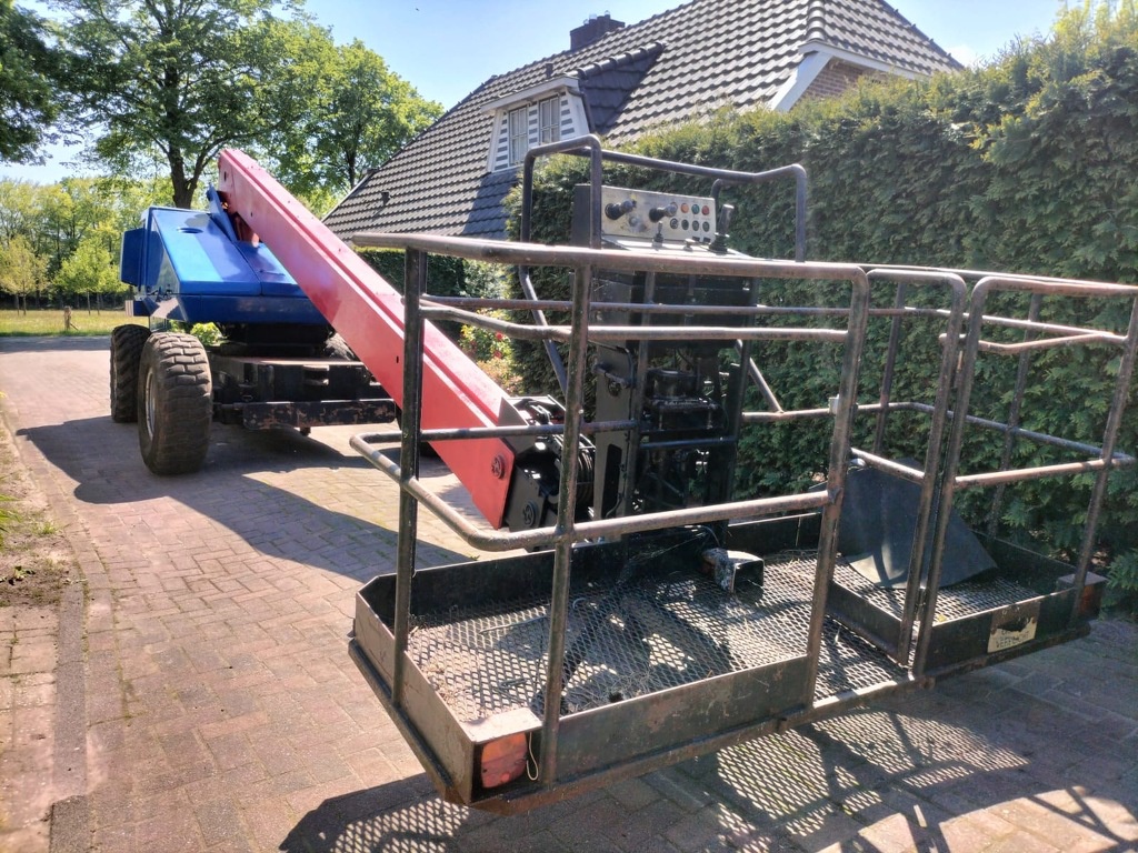 Hoogwerker telescoophoogwerker  snorkel  jlg  genie Haulotte