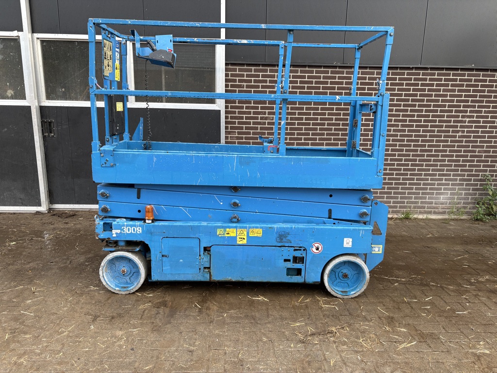 Hoogwerker schaarhoogwerker genie 2032