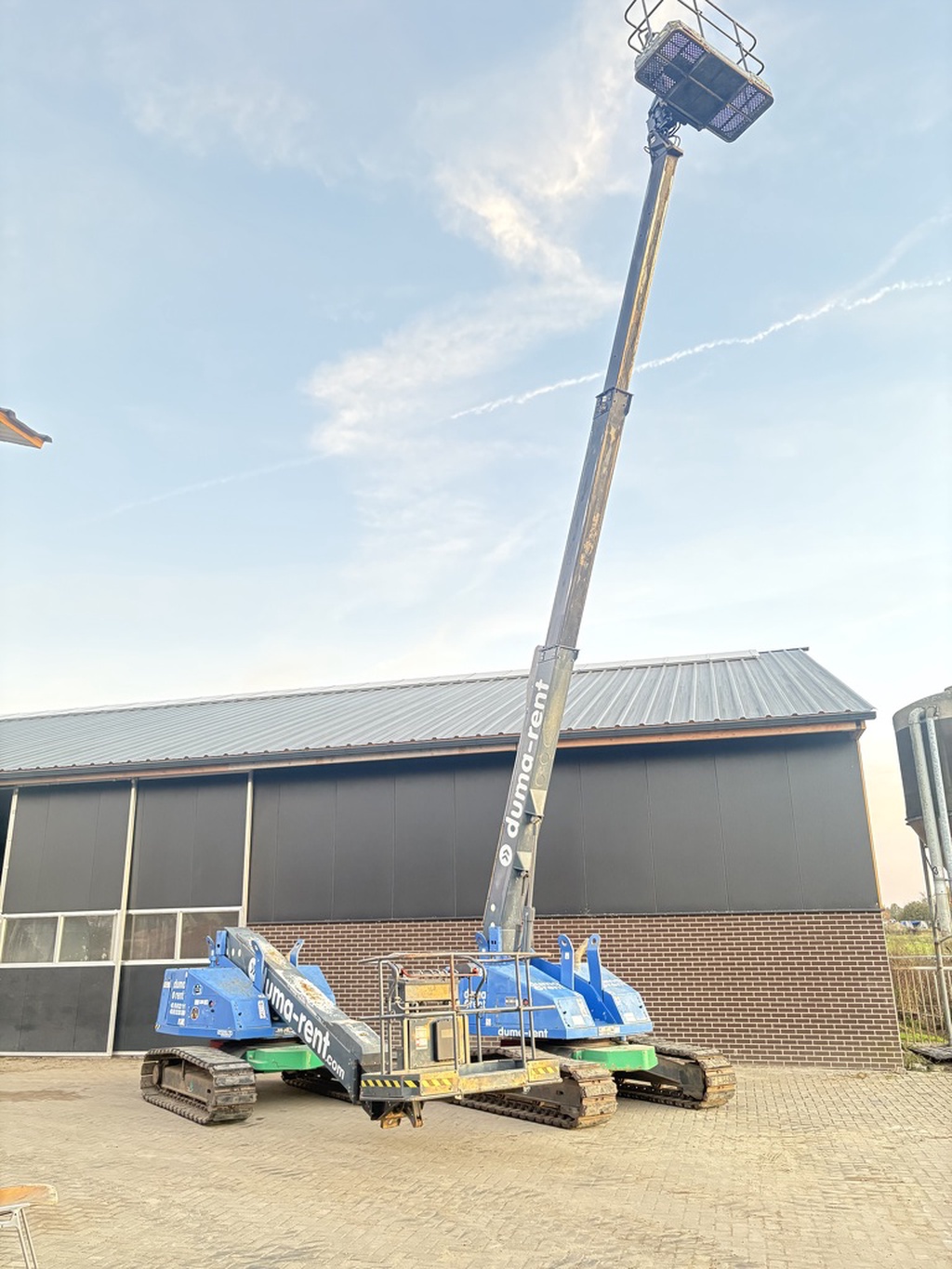 Hoogwerker aichi sr12c1sm rupshoogwerker