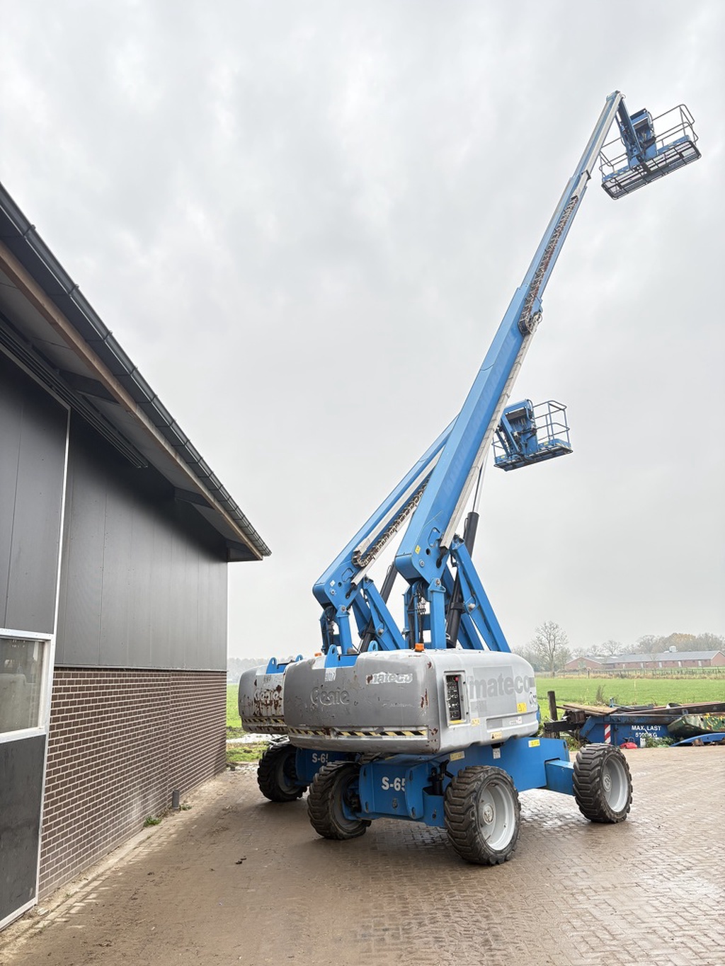 Hoogwerker telescoophoogwerker genie s65