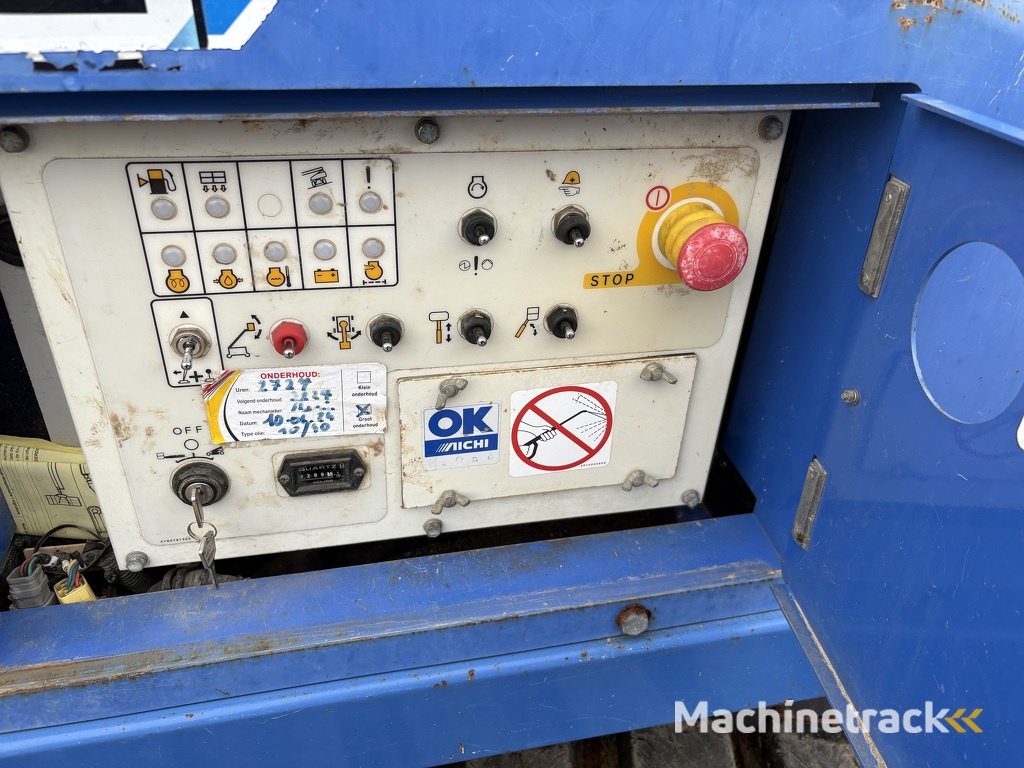 Hoogwerker aichi sr12c1sm rupshoogwerker