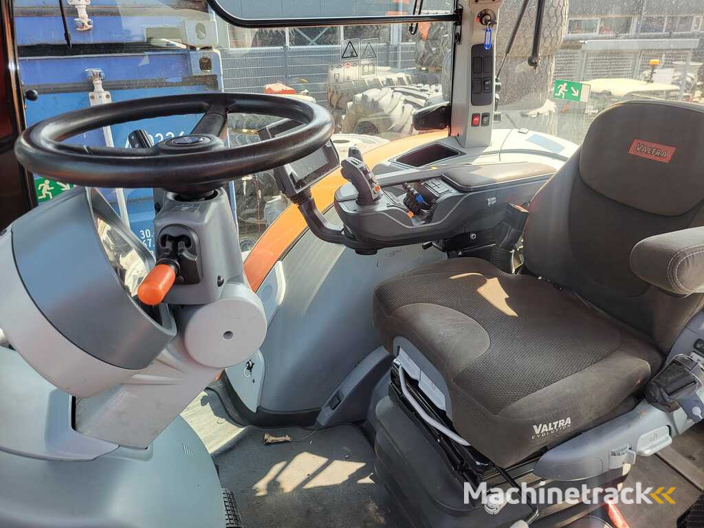 Valtra S394