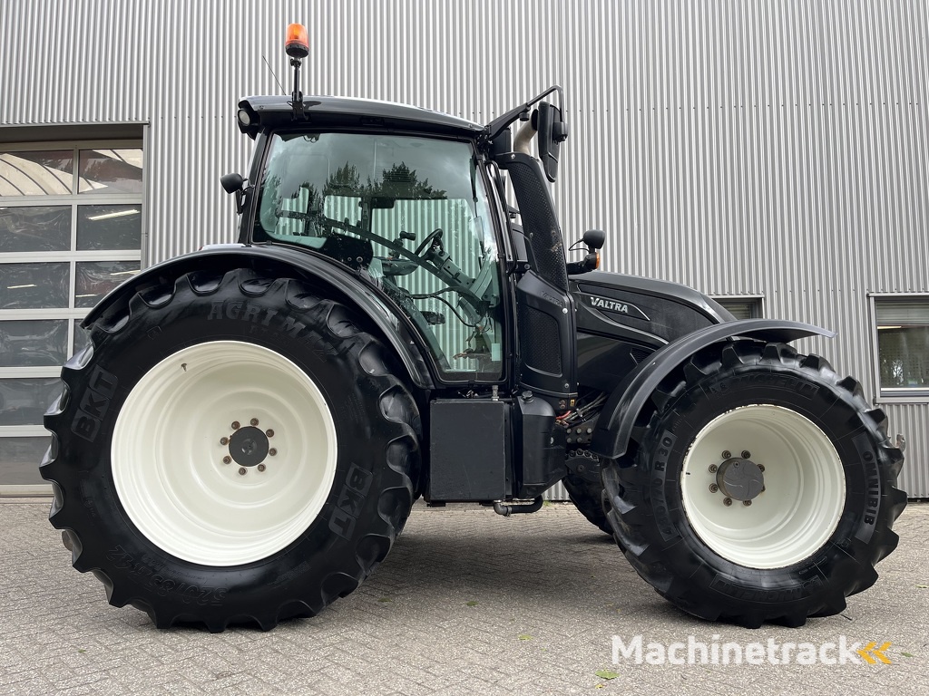 Valtra N174 Active