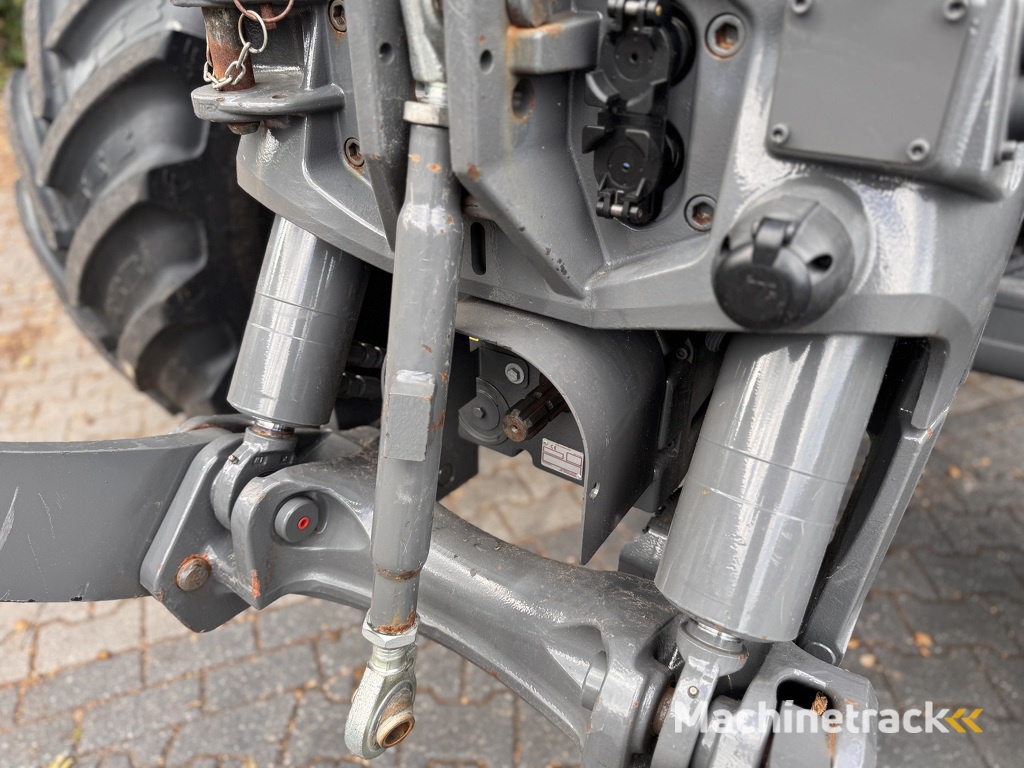 Massey Ferguson 8s.205 Dyna7 Exclusive