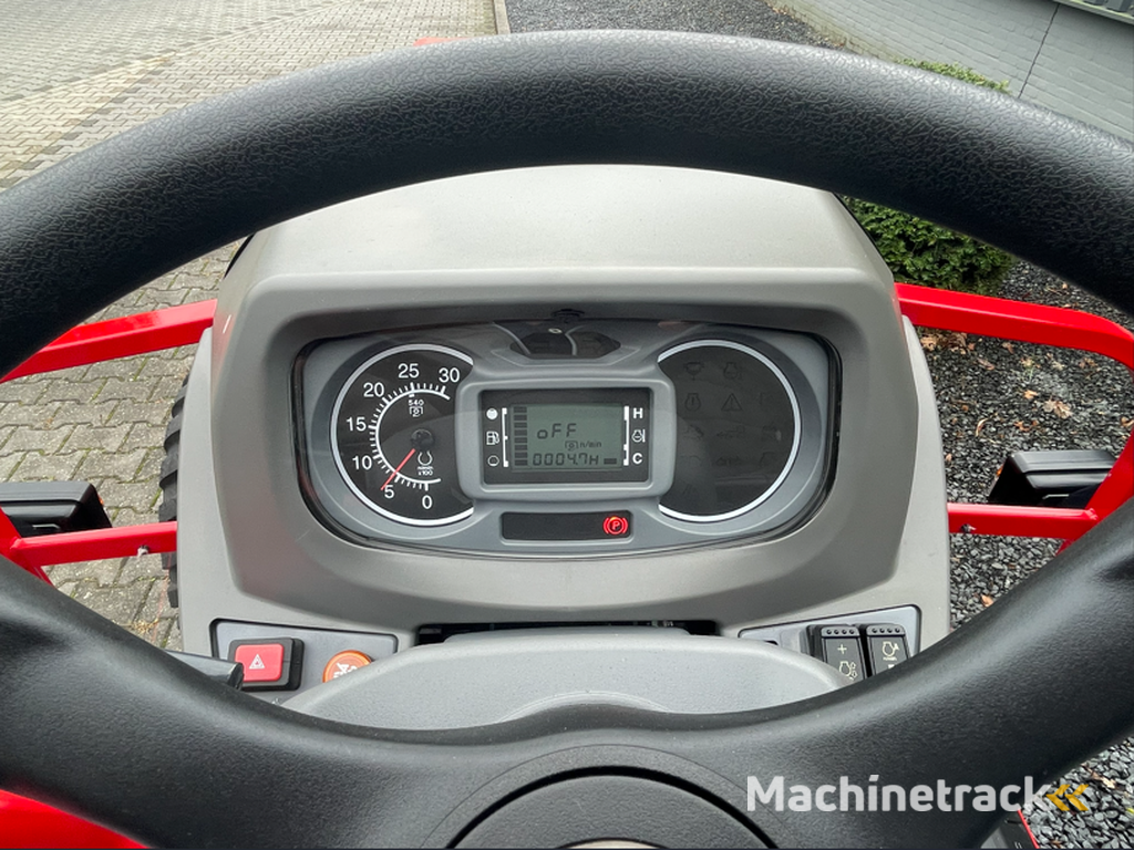 Massey Ferguson e1700 MP