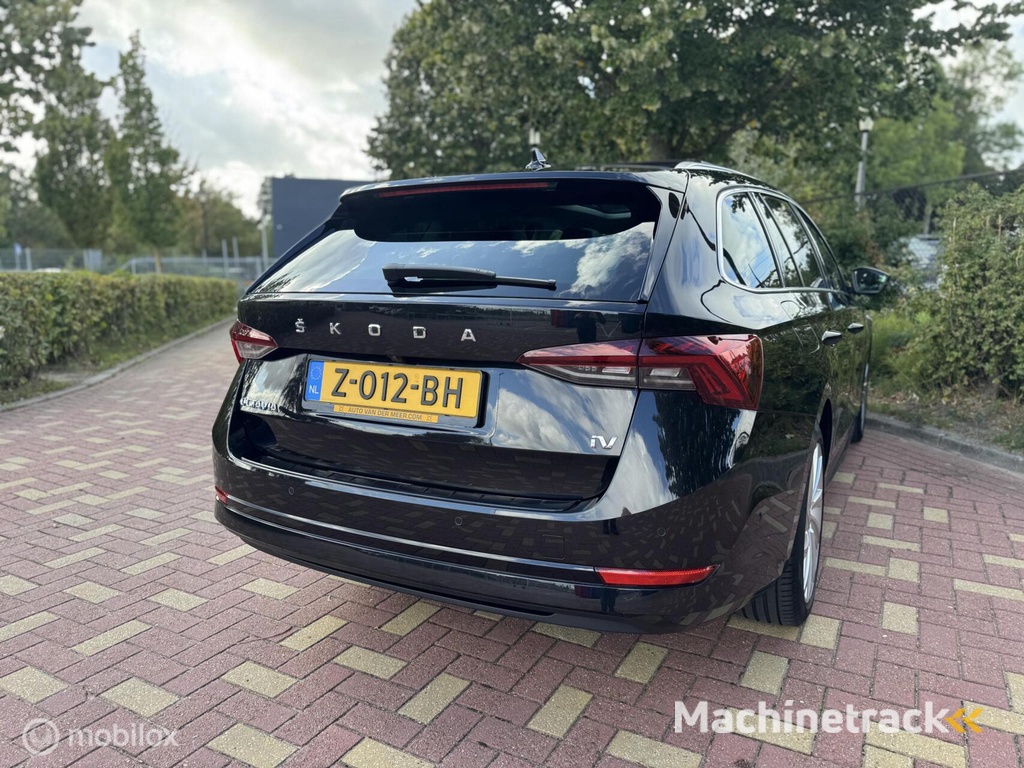 Skoda Octavia Combi 1.4 TSI iV PHEV Sportline Schuifdak / Bomvol